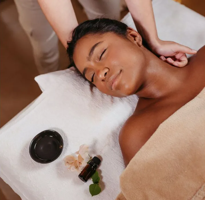 Masaje terapéutico de cuello